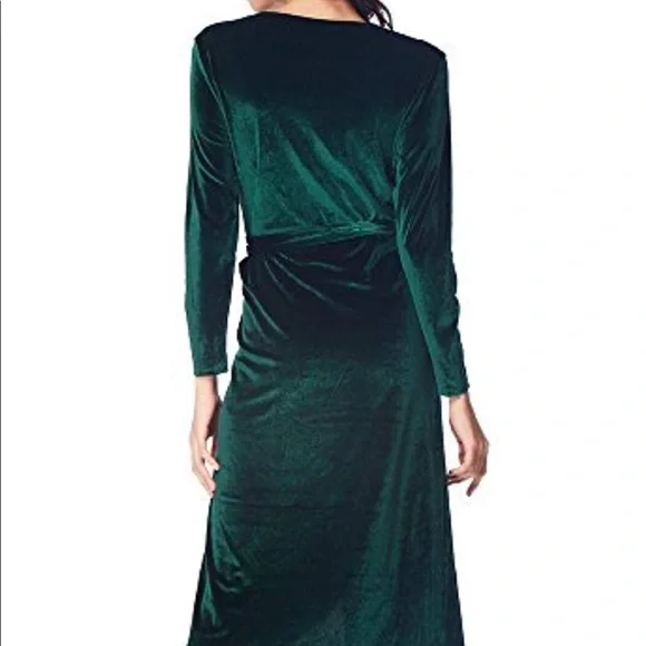 Elegant Velvet Ruffles Faux Wrap V-Neck Dress - Picture 5 of 7
